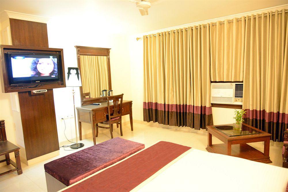 Hotel City Heart Premium Chandigarh Exterior photo